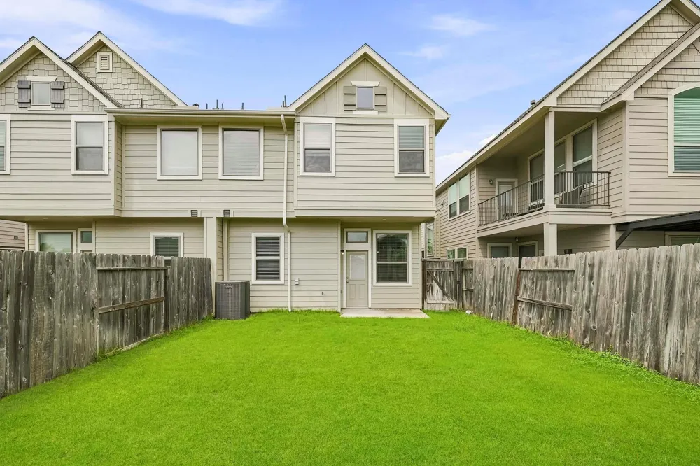 8718 Laurel Crest Drive Missouri City, TX 77459