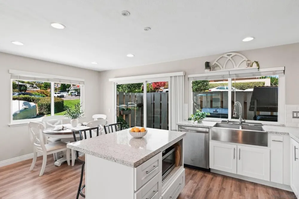 11401 Florindo Rd San Diego, CA 92127