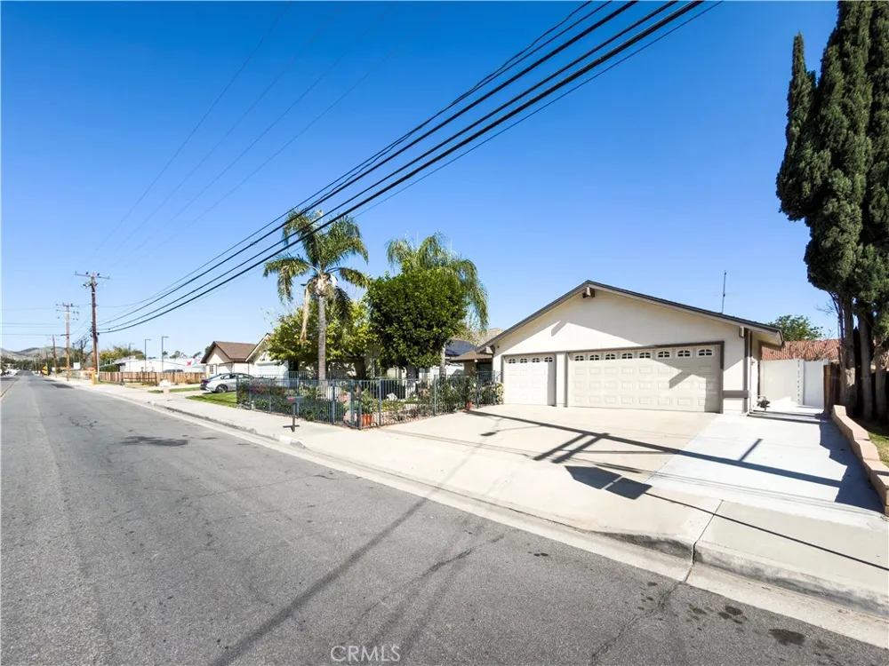 11544 Davis Moreno Valley, CA 92557