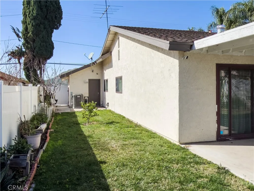 11544 Davis Moreno Valley, CA 92557