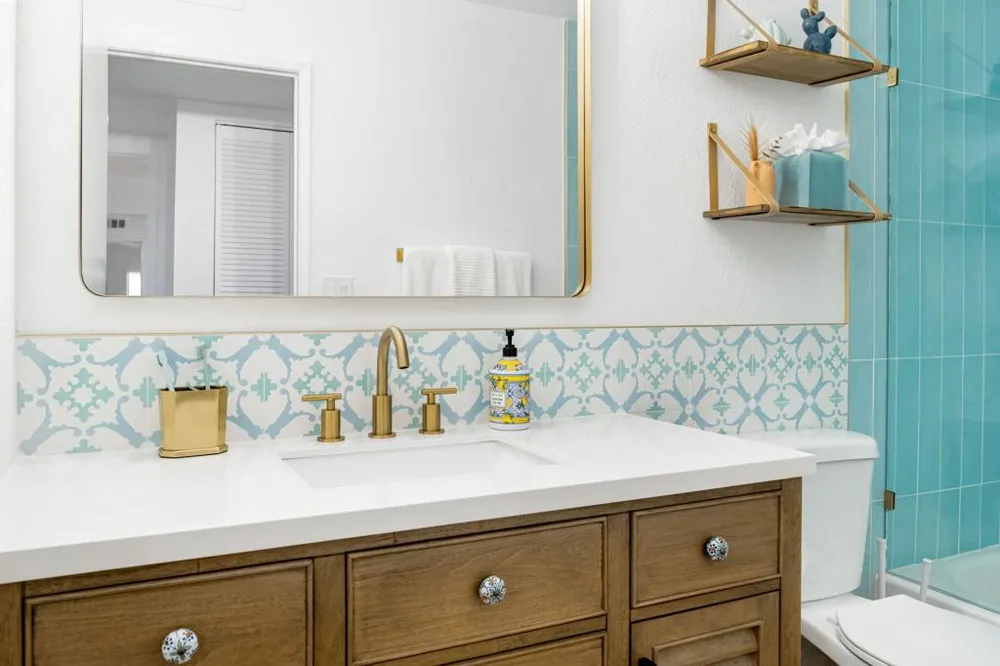 298 San Vicente Palm Desert, CA 92260