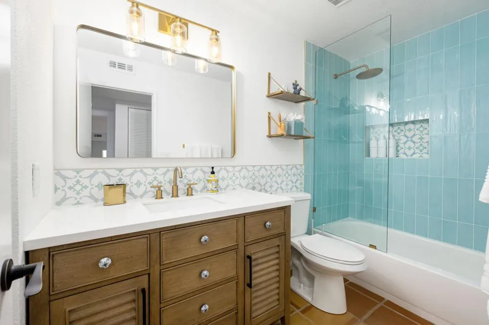 298 San Vicente Palm Desert, CA 92260