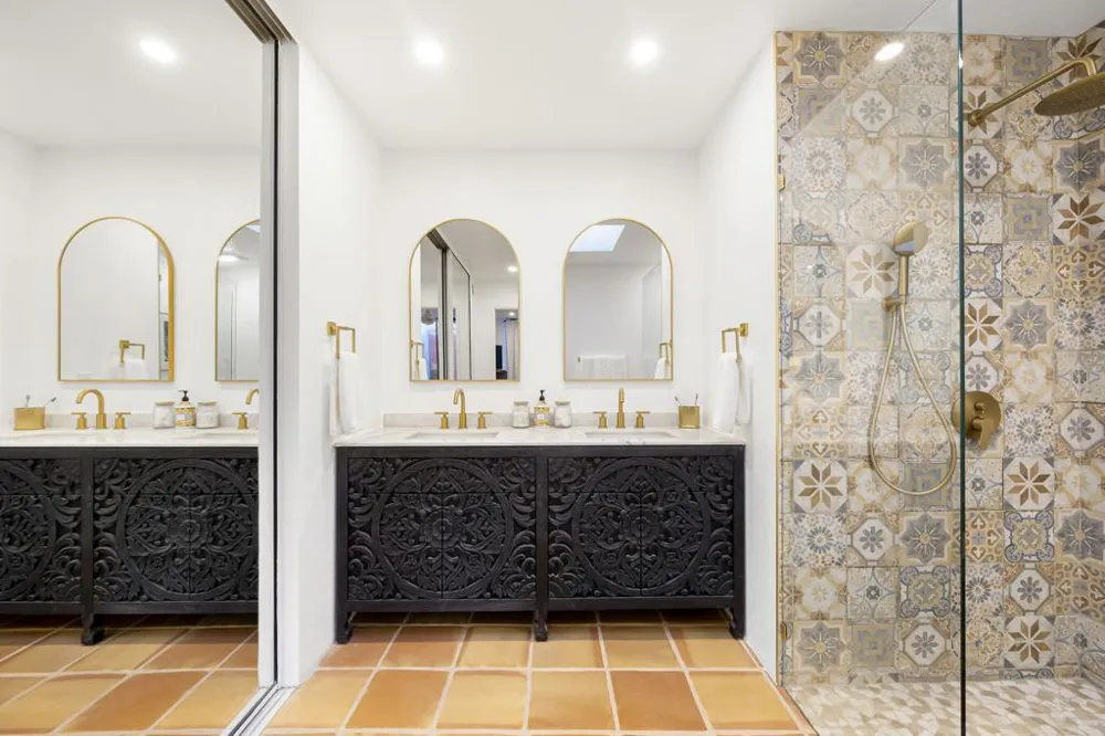 298 San Vicente Palm Desert, CA 92260