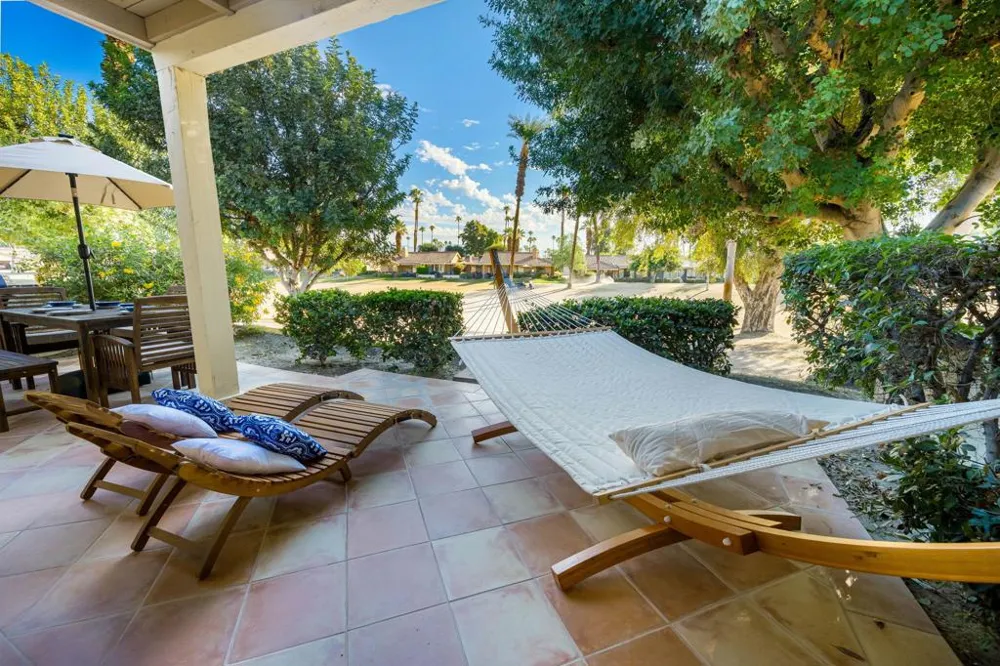 298 San Vicente Palm Desert, CA 92260