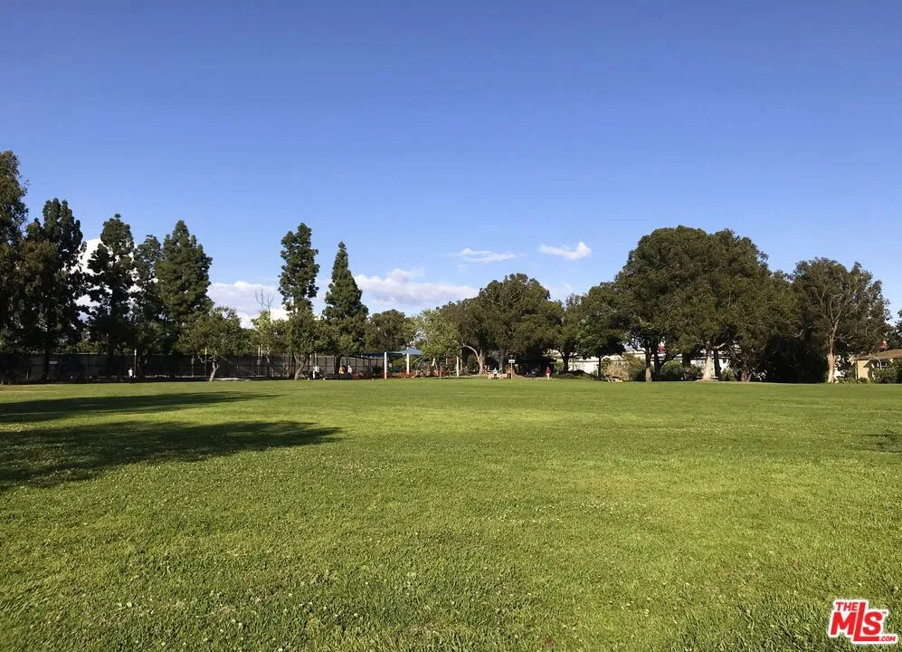 6050 Canterbury Drive #F108 Culver City, CA 90230