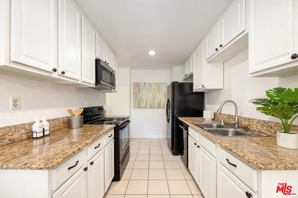 6050 Canterbury Drive #F108 Culver City, CA 90230
