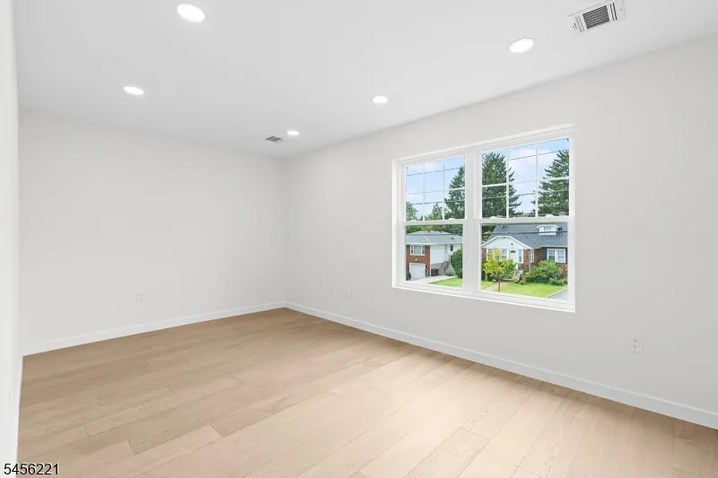 2 Kenneth Ave Fair Lawn, NJ 07410