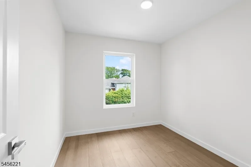2 Kenneth Ave Fair Lawn, NJ 07410
