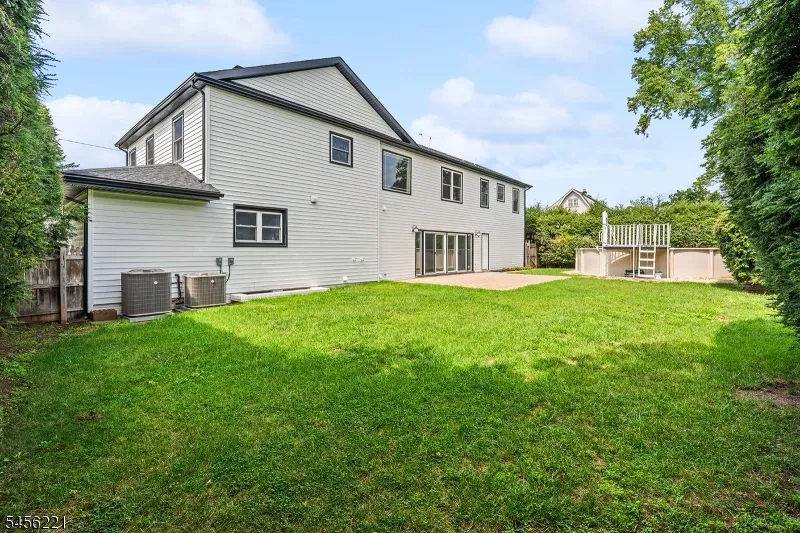 2 Kenneth Ave Fair Lawn, NJ 07410