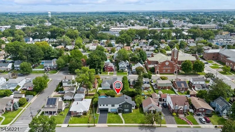 2 Kenneth Ave Fair Lawn, NJ 07410