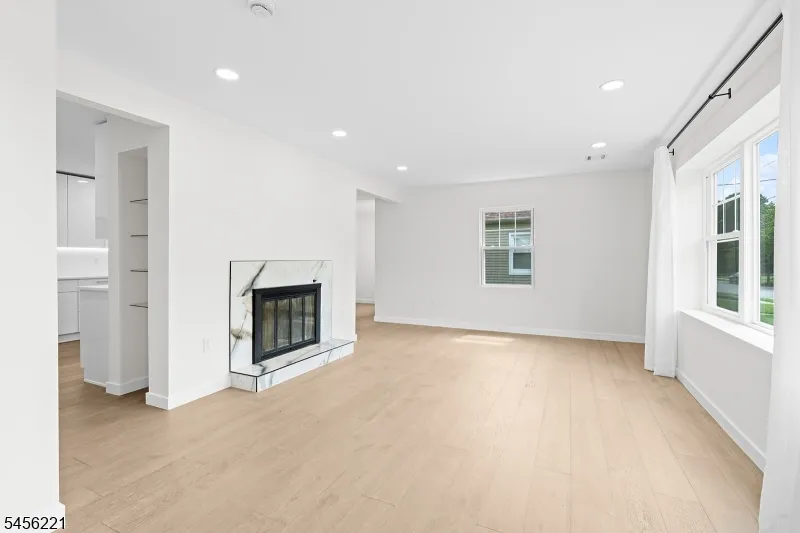 2 Kenneth Ave Fair Lawn, NJ 07410