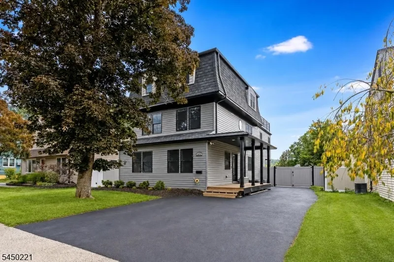 1074 Colfax Ave Pompton Lakes, NJ 07442