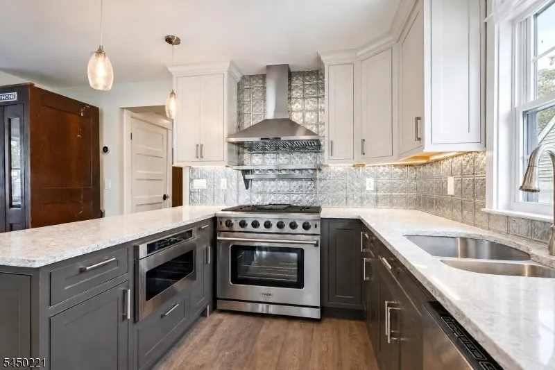 1074 Colfax Ave Pompton Lakes, NJ 07442