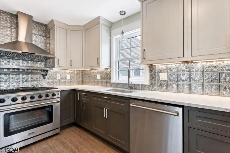 1074 Colfax Ave Pompton Lakes, NJ 07442