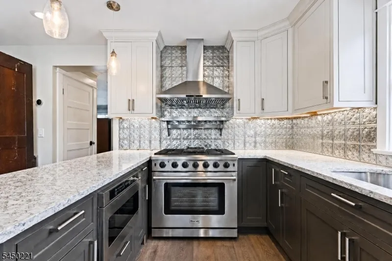 1074 Colfax Ave Pompton Lakes, NJ 07442