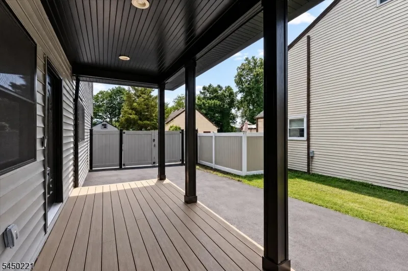 1074 Colfax Ave Pompton Lakes, NJ 07442