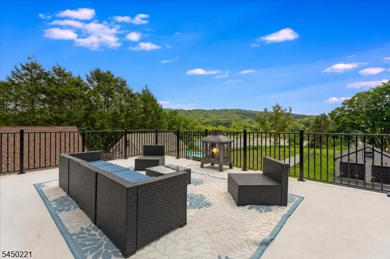 1074 Colfax Ave Pompton Lakes, NJ 07442