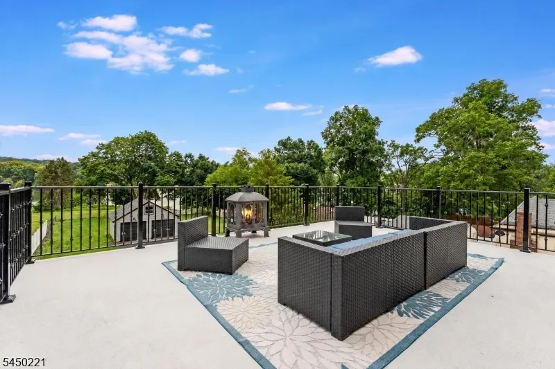 1074 Colfax Ave Pompton Lakes, NJ 07442