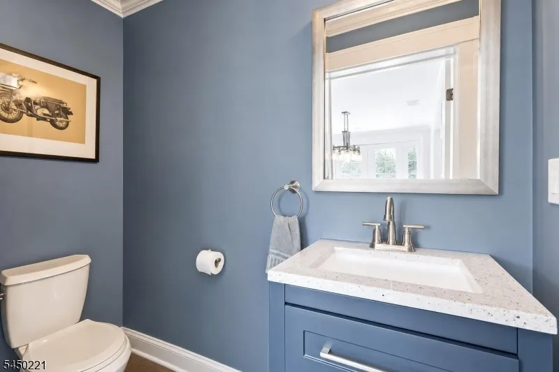 1074 Colfax Ave Pompton Lakes, NJ 07442