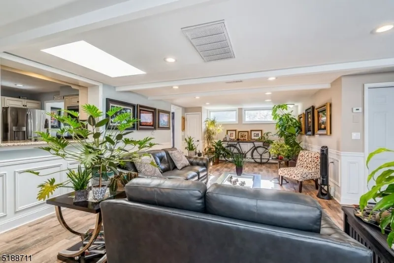 69 Vanderveer Ave Somerville, NJ 08876