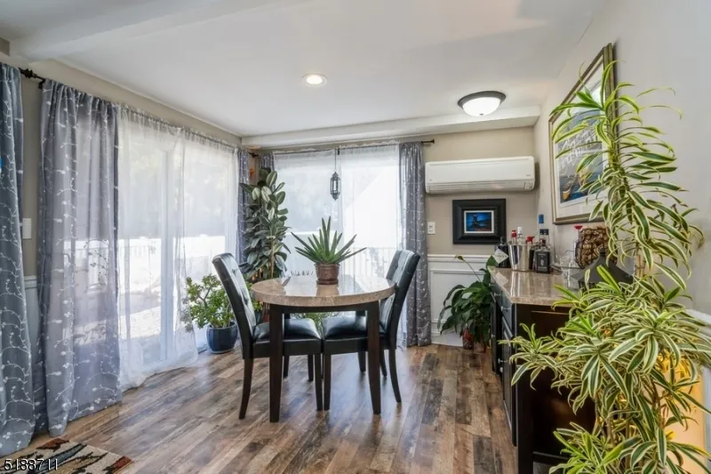 69 Vanderveer Ave Somerville, NJ 08876