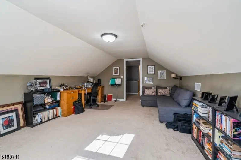 69 Vanderveer Ave Somerville, NJ 08876