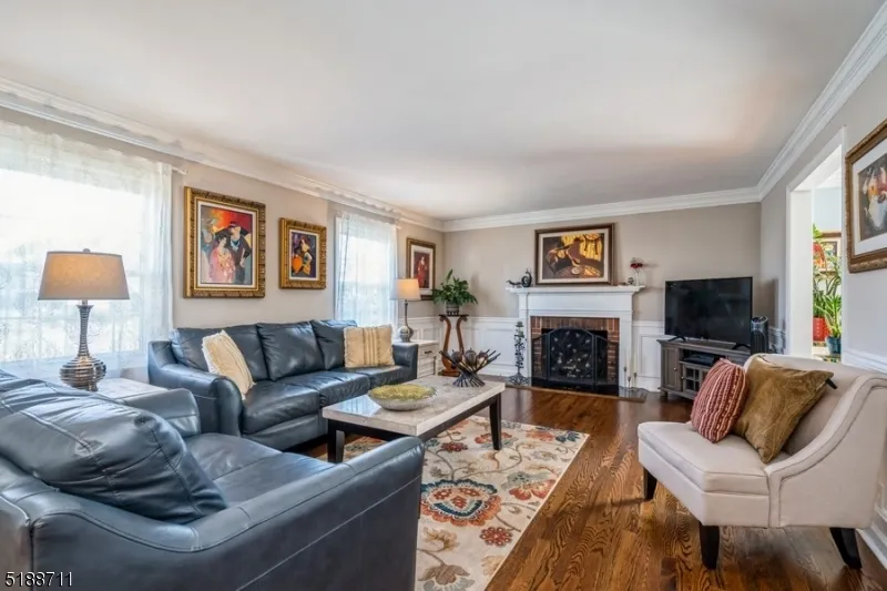 69 Vanderveer Ave Somerville, NJ 08876