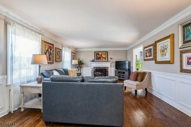 69 Vanderveer Ave Somerville, NJ 08876