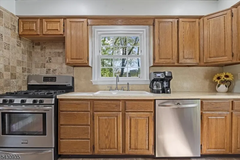 26 Meslar Rd Morris, NJ 07950