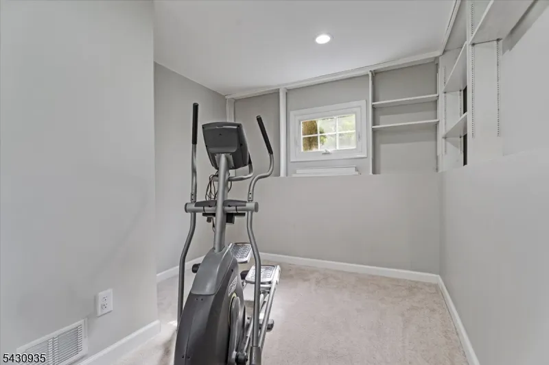 26 Meslar Rd Morris, NJ 07950