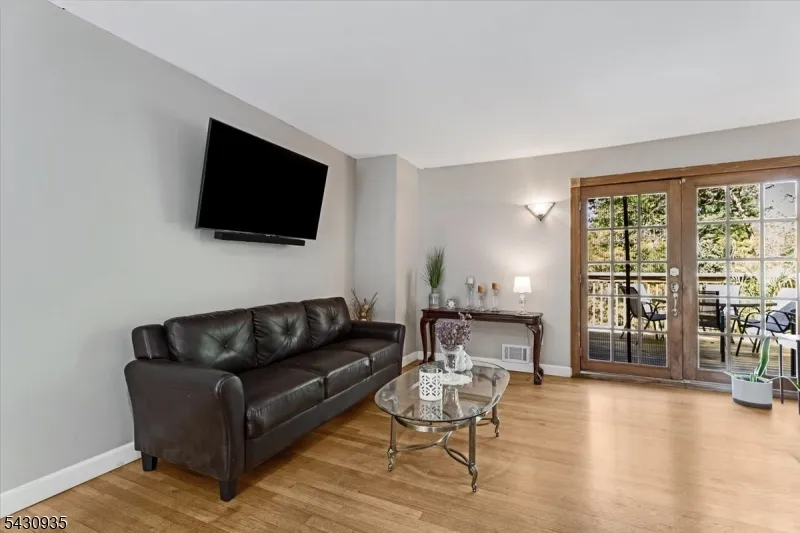 26 Meslar Rd Morris, NJ 07950