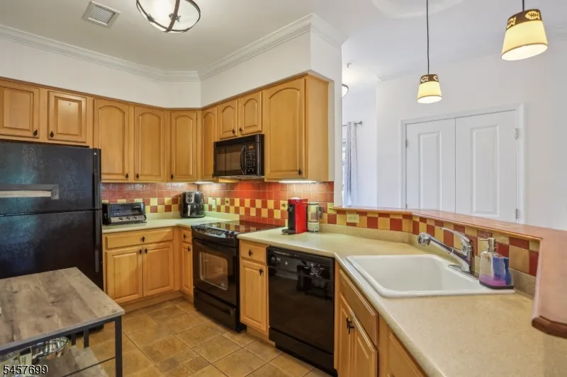 3 Maple Cres #11 Unit 11 Vernon, NJ 07462