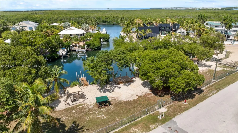 124 Coral Ave Tavernier, FL 33070