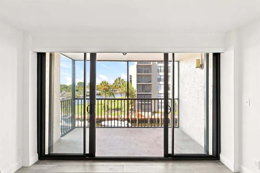 8 ROYAL PALM WAY #3020 Boca Raton, FL 33432