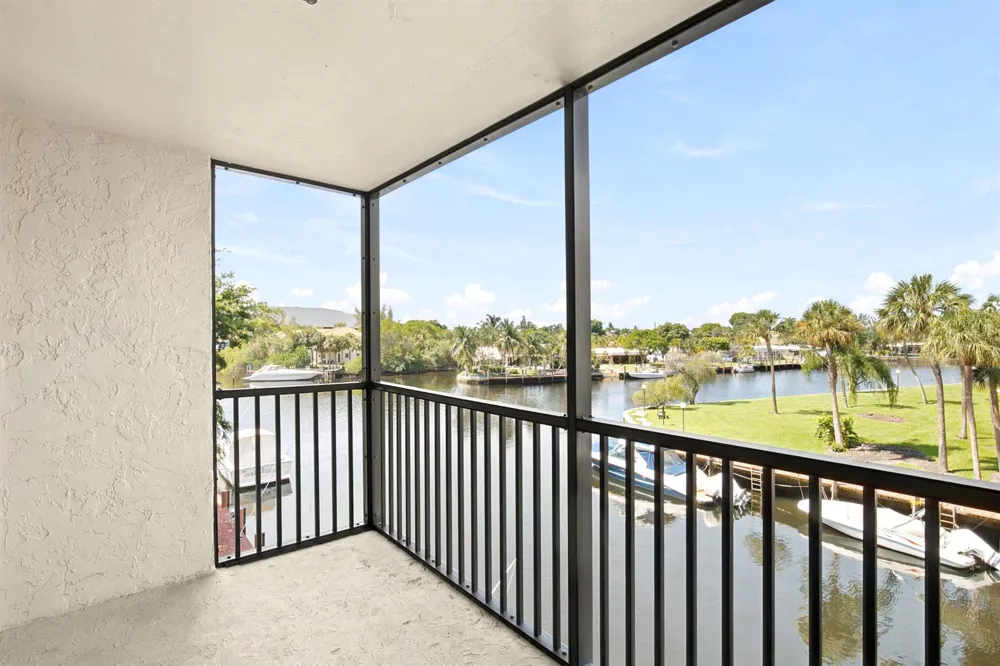 8 ROYAL PALM WAY #3020 Boca Raton, FL 33432