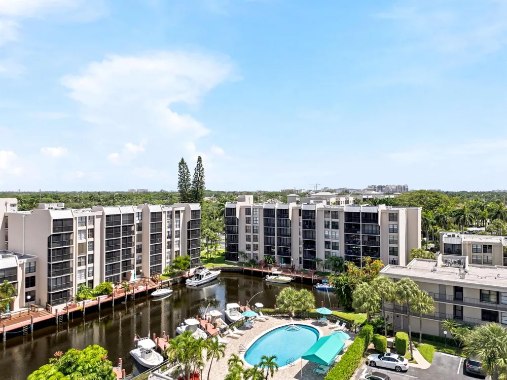 8 ROYAL PALM WAY #3020 Boca Raton, FL 33432
