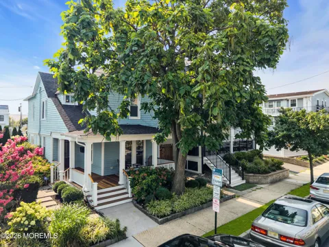 1206 Heck Street