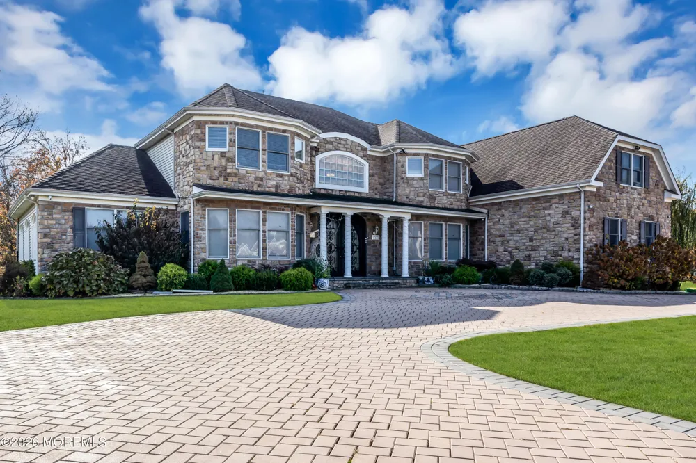 185 Dayna Court Toms River, NJ 08753
