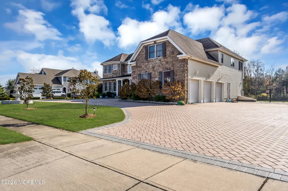 185 Dayna Court Toms River, NJ 08753