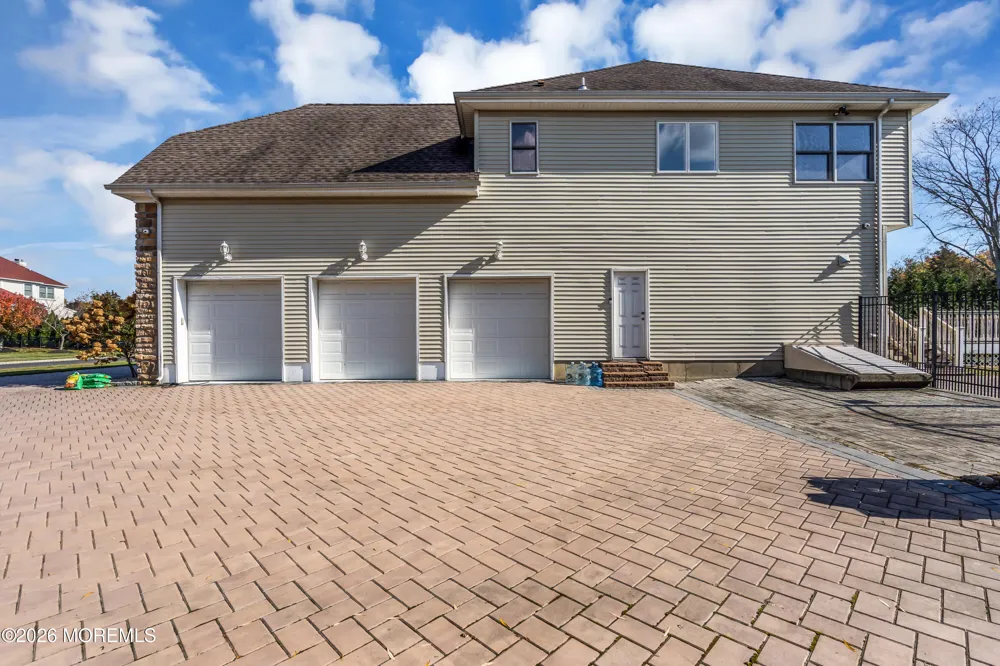 185 Dayna Court Toms River, NJ 08753
