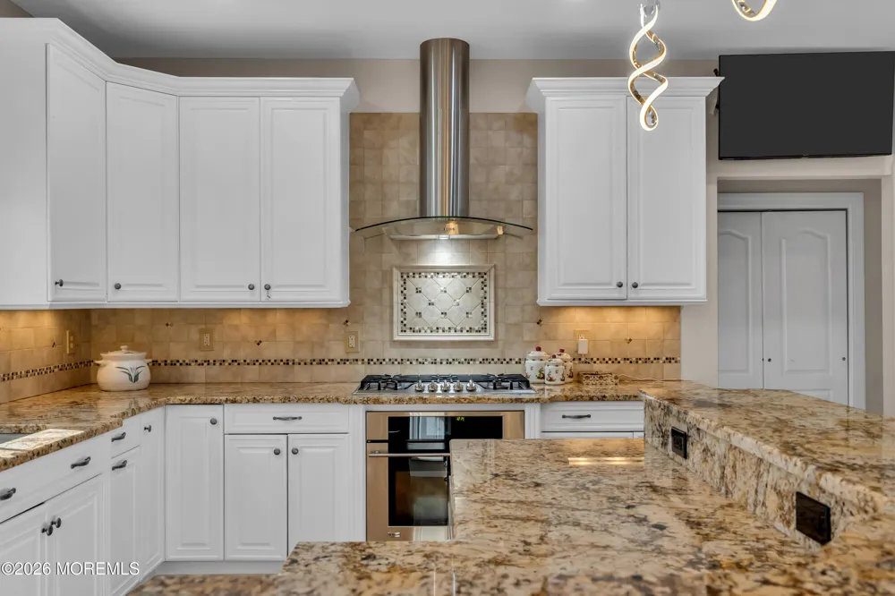 185 Dayna Court Toms River, NJ 08753