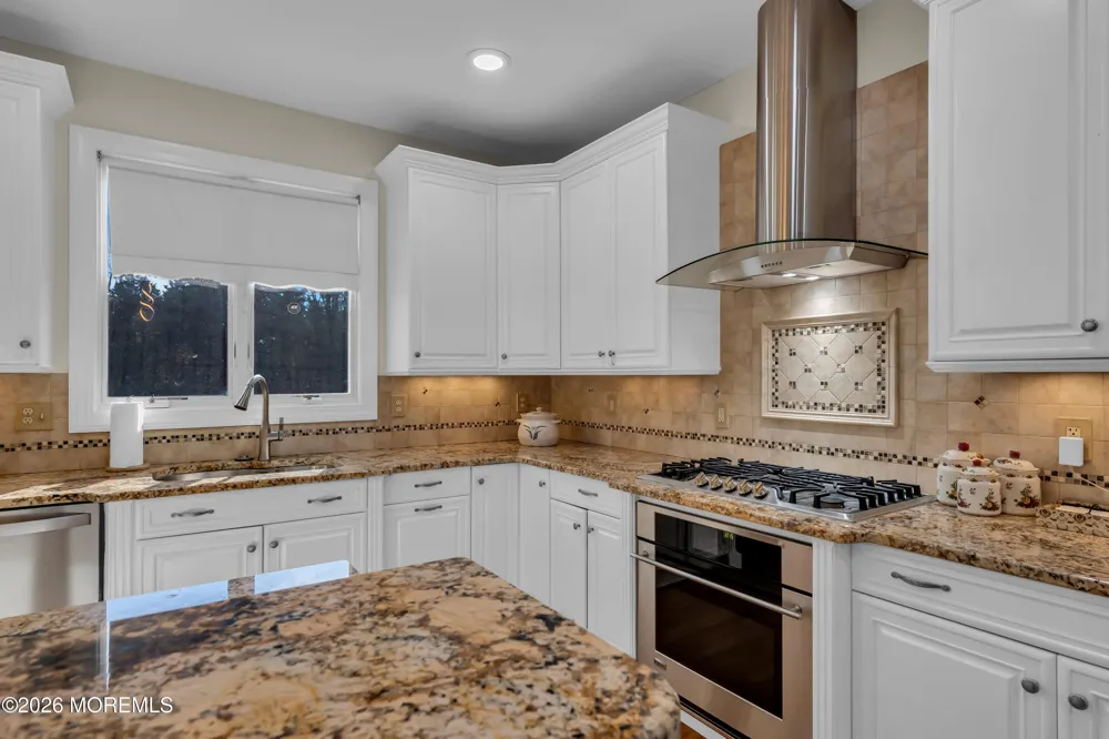 185 Dayna Court Toms River, NJ 08753