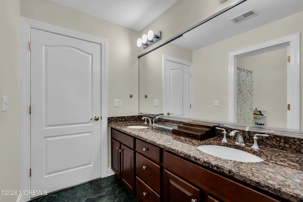 185 Dayna Court Toms River, NJ 08753