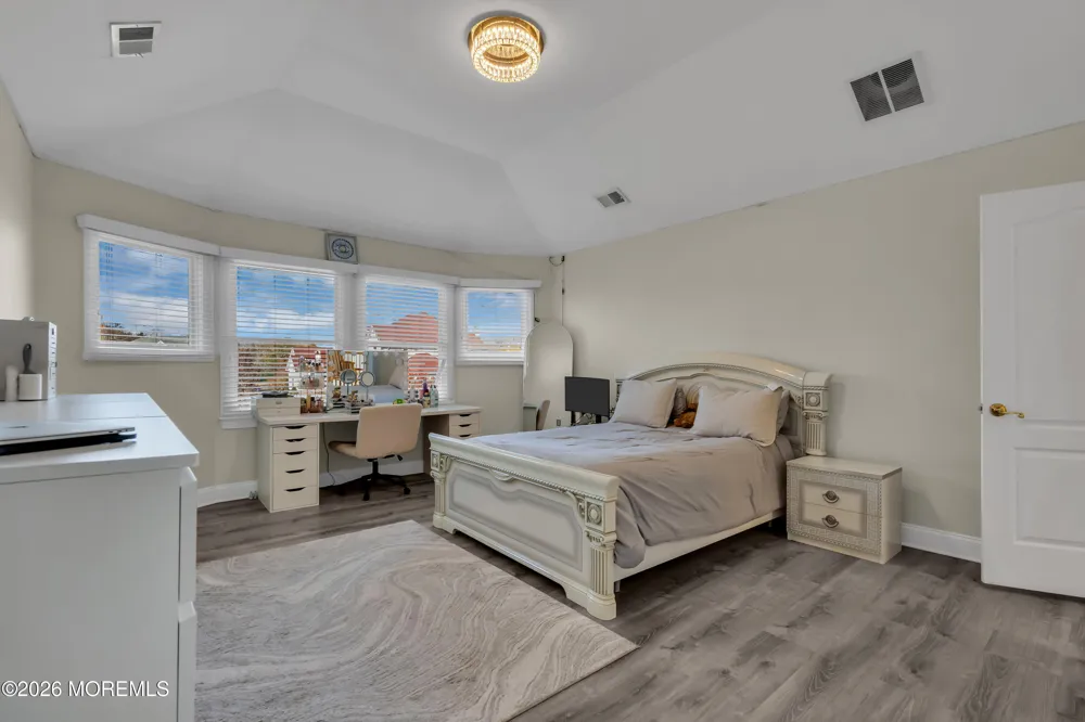 185 Dayna Court Toms River, NJ 08753