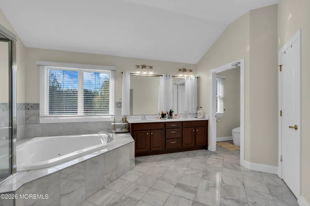 185 Dayna Court Toms River, NJ 08753
