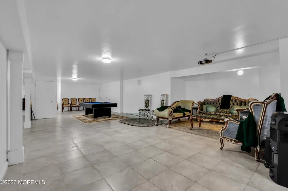 185 Dayna Court Toms River, NJ 08753
