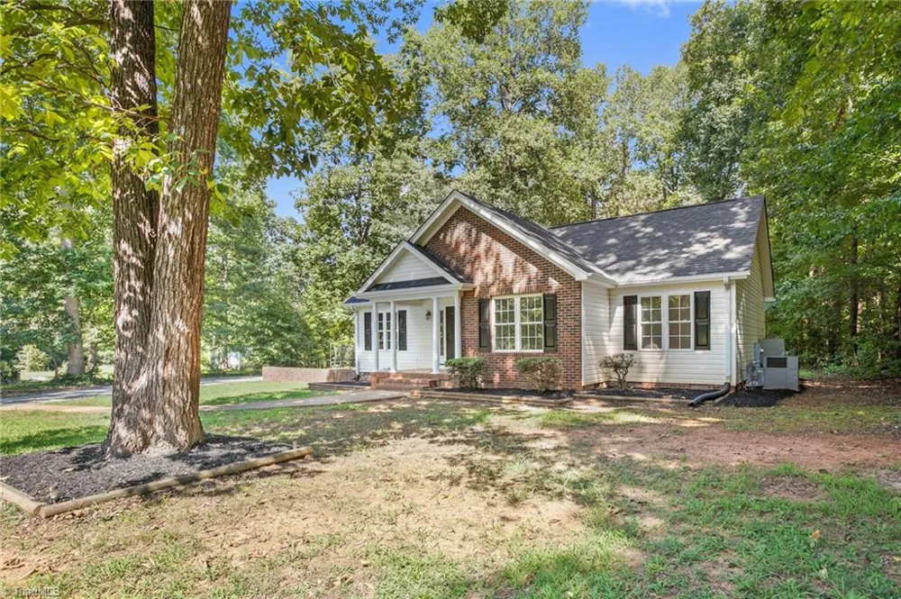 4420 Fairland Court Burlington, NC 27215