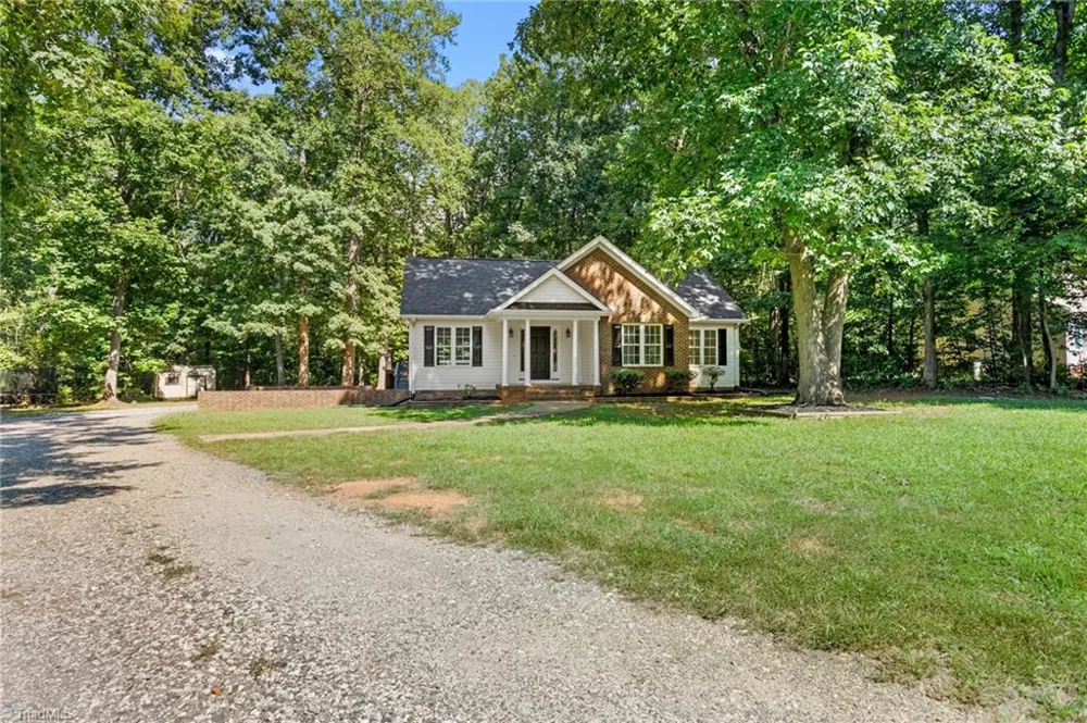 4420 Fairland Court Burlington, NC 27215