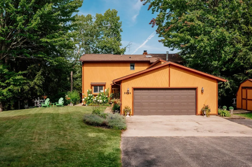 2593 Twin Bay Drive East Bay Township, MI 49696