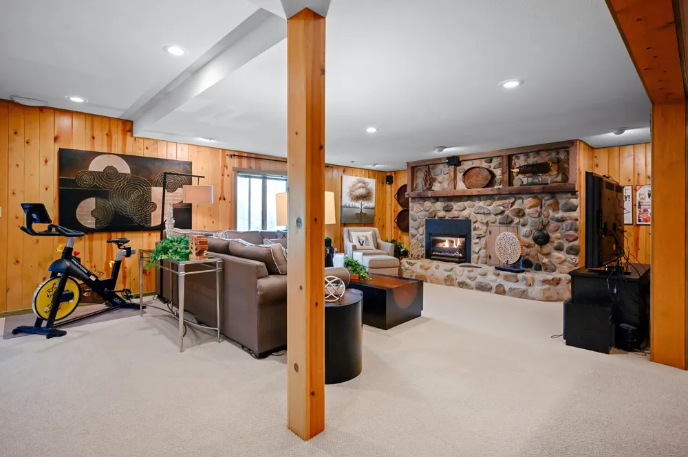 2593 Twin Bay Drive East Bay Township, MI 49696